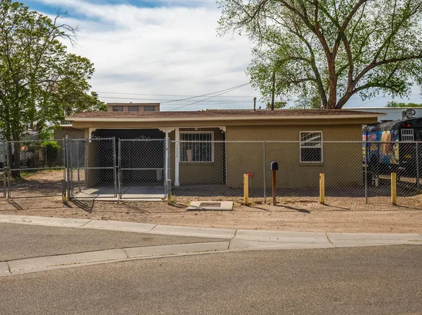1924 S De Baca Cir SW, Albuquerque, NM 87105