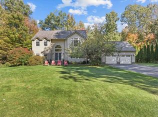 362 Hidden Oaks Drive, Colchester, VT 05446