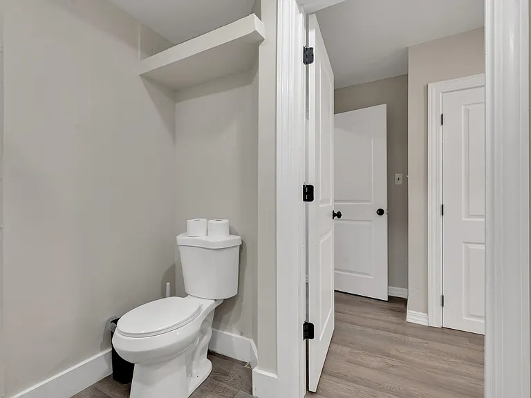 18 Montrose Dr — Photo 27