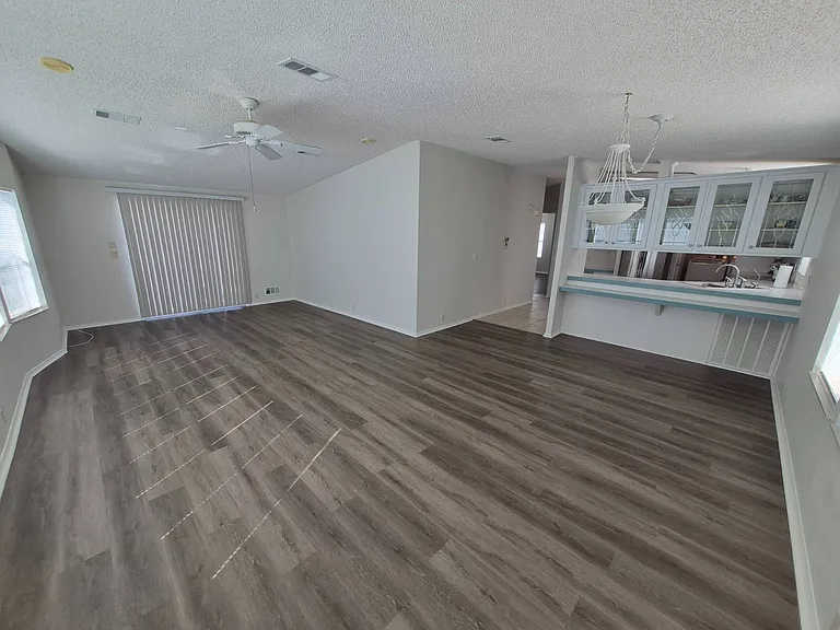 2113 Sawgrass Ln — Photo 18