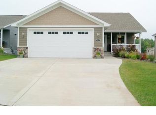 217 Bluffs Ridge Ct, Duluth, MN 55811