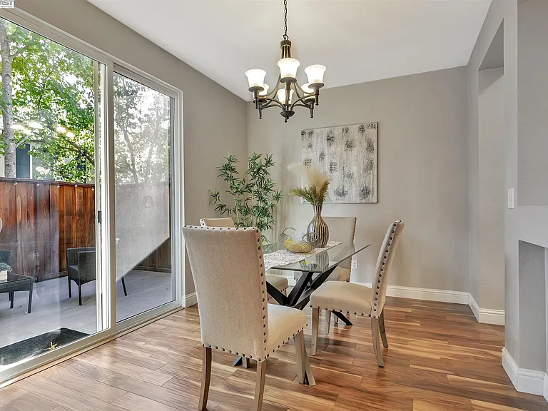 10849 McPeak Ln — Photo 7