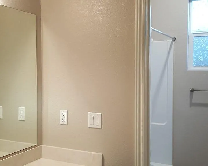 176 Avery Ct — Photo 4