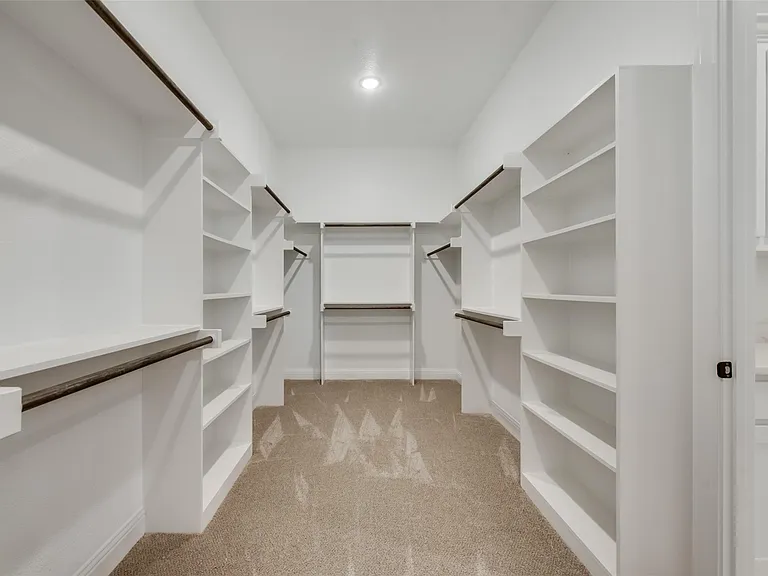 1203 Chapel Dr — Photo 19