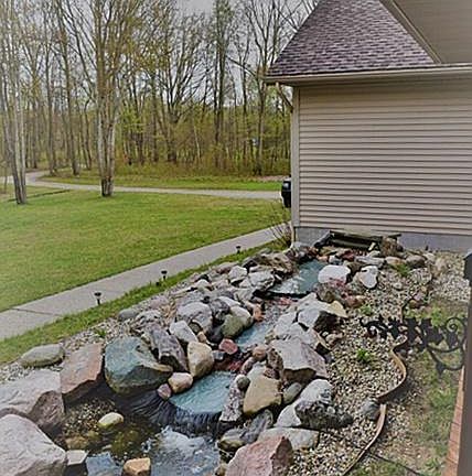 4th image of 8883 Wisner Ave