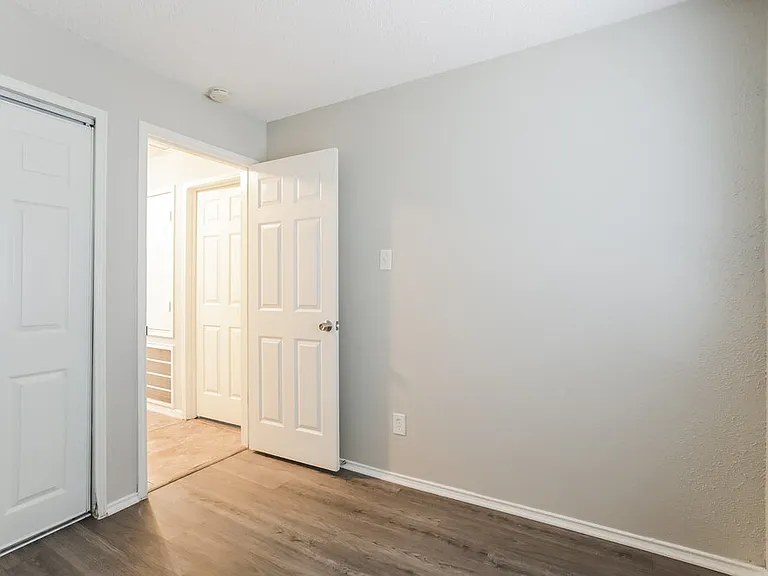 6395 Crossway Dr — Photo 21