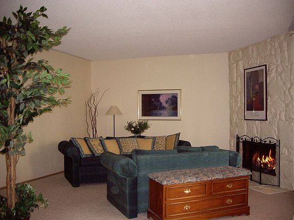 2nd image of 12520 NE 145th St APT E39