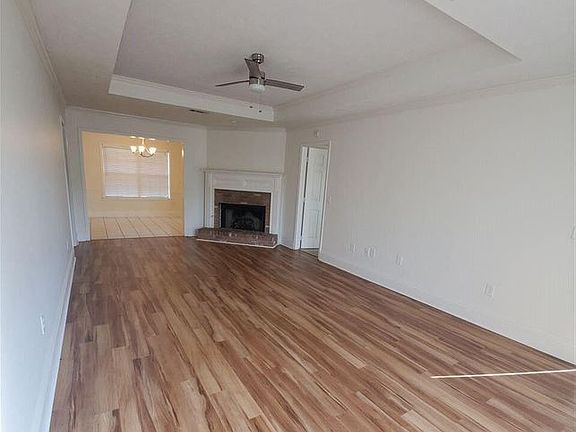 2nd image of 208 Foxwood Cv
