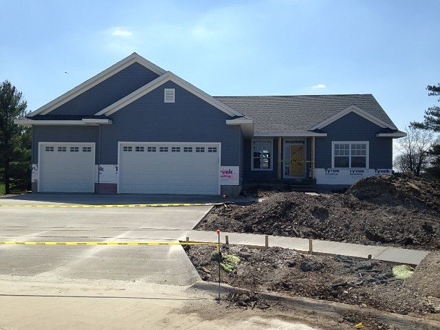 1st image of 1020 Oliver Ct