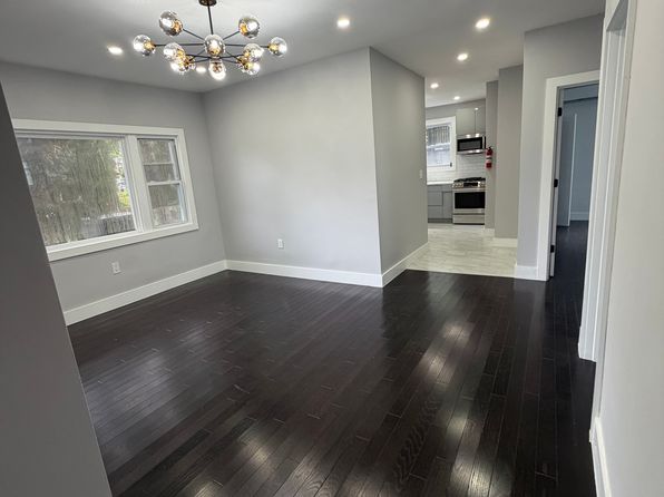 561 Grand Ave