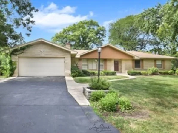 500 Chestnut Ln, Darien, IL 60561