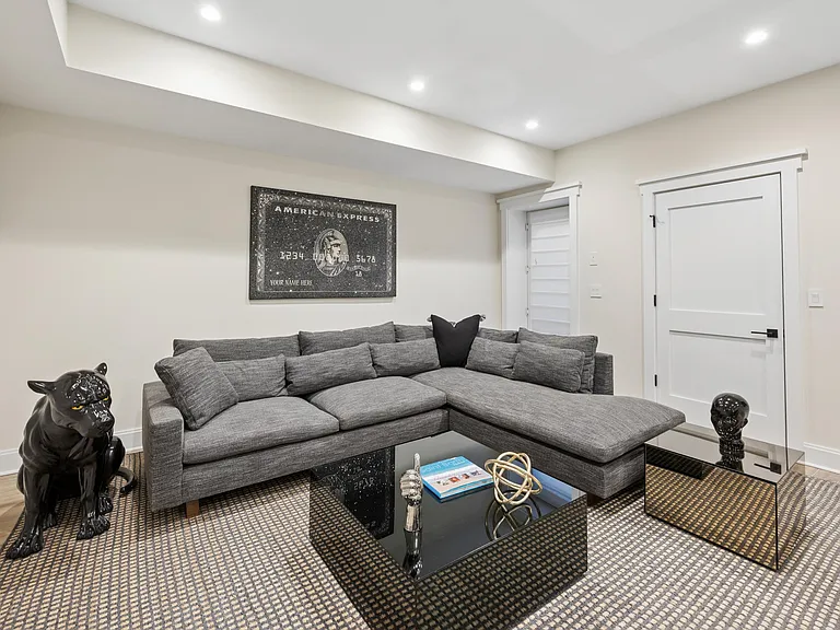 64 Birchwood Ln — Photo 31