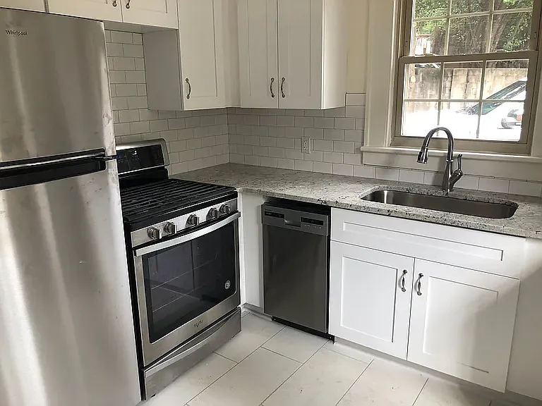 Newly renovated kitchen - 109 E Martintown Rd #B