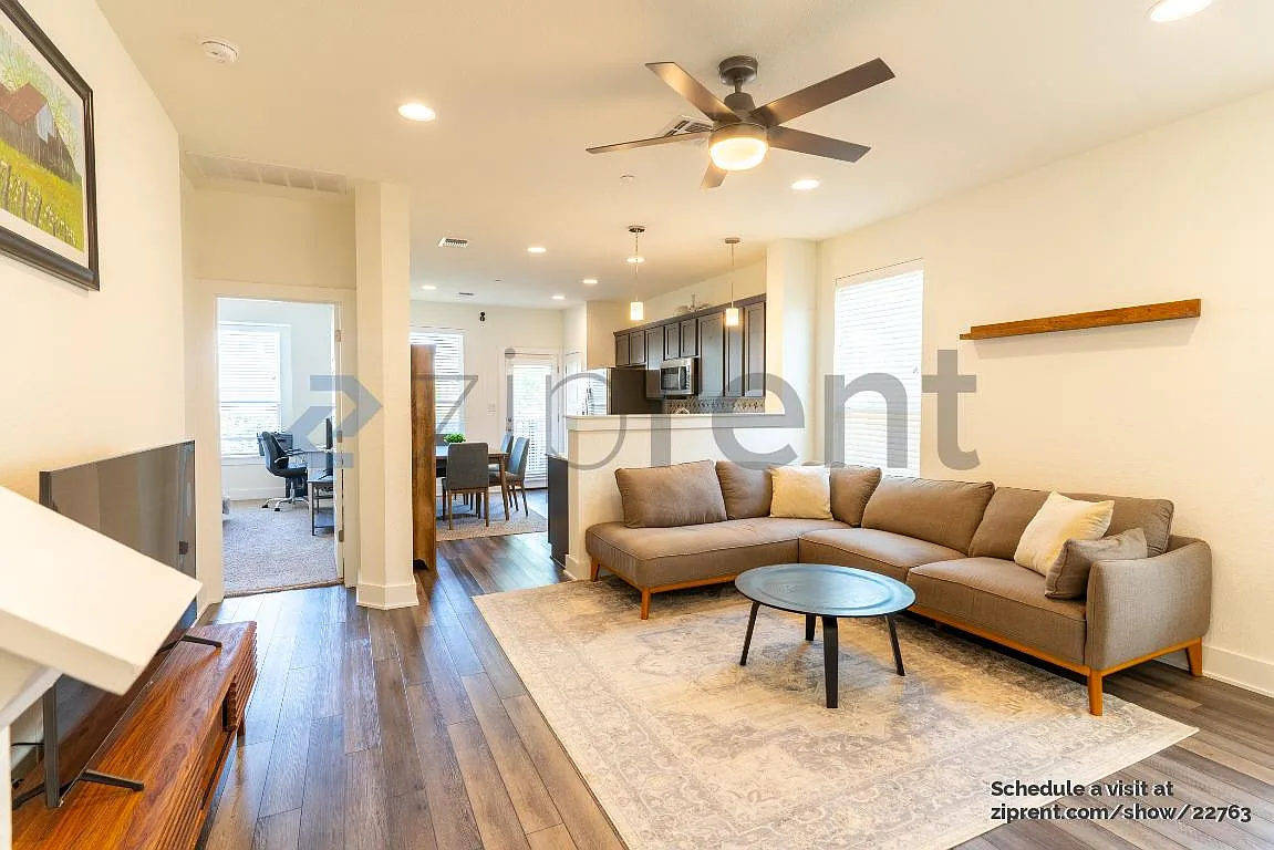 3 bed, 2.5 bath, 1729 sqft, $2,300 — Photo 3