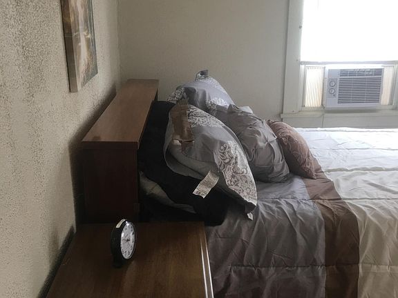 5th image of 614 Logan Ave