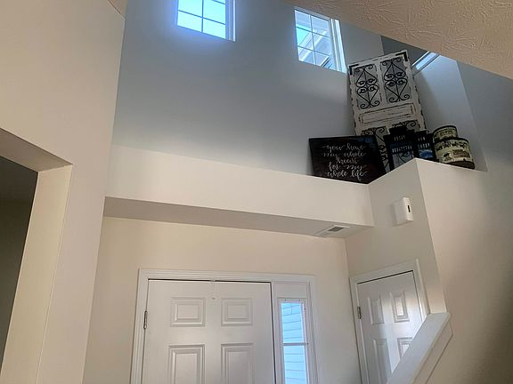 4th image of 380 N Marble Way
