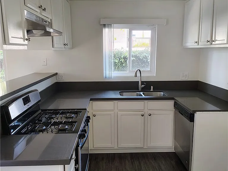 4921 Charlene Cir — Photo 7