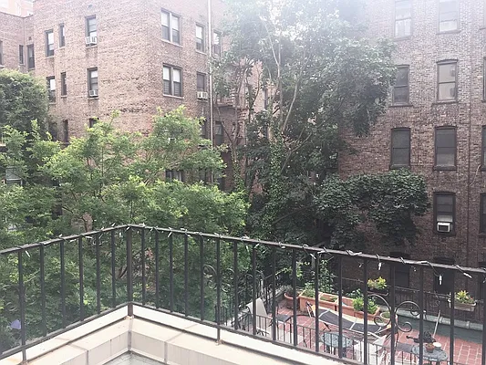 Rented by Compass | media 13