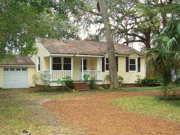 5557 Bishop Ln, Jacksonville, FL 32207