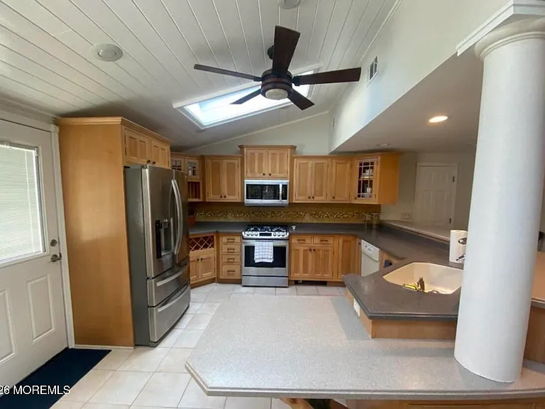 106 Surf Dr — Photo 13