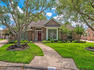 1011 Hathorn Way Dr, Houston, TX 77094