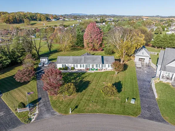 19230 Sterling Dr, Abingdon, VA 24211