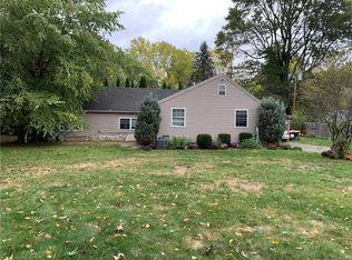 5 Towpath Trl, Rochester, NY 14624