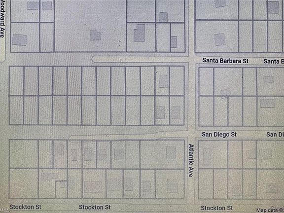 5th image of 425 Santa Barbara St