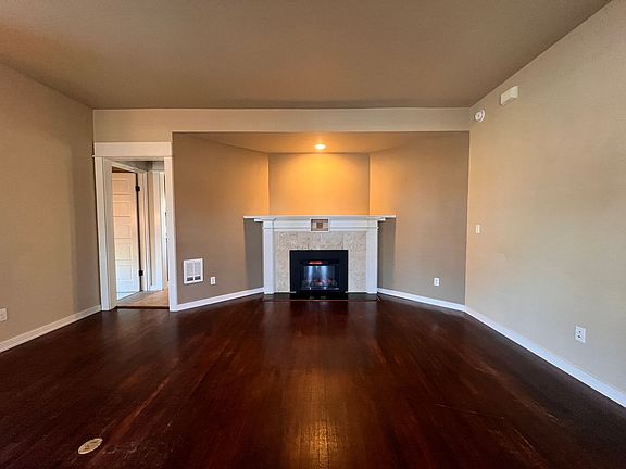 5th image of 208 Buckeye St