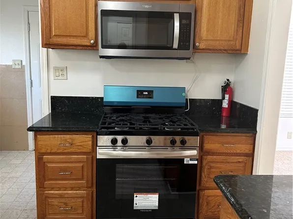 1411 W Avenue H9, Lancaster, CA 93534