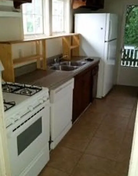 2 Maranda Holmes St #B — Photo 4