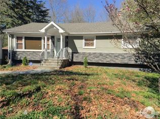 1657 Chopsey Hill Rd, Bridgeport, CT 06606