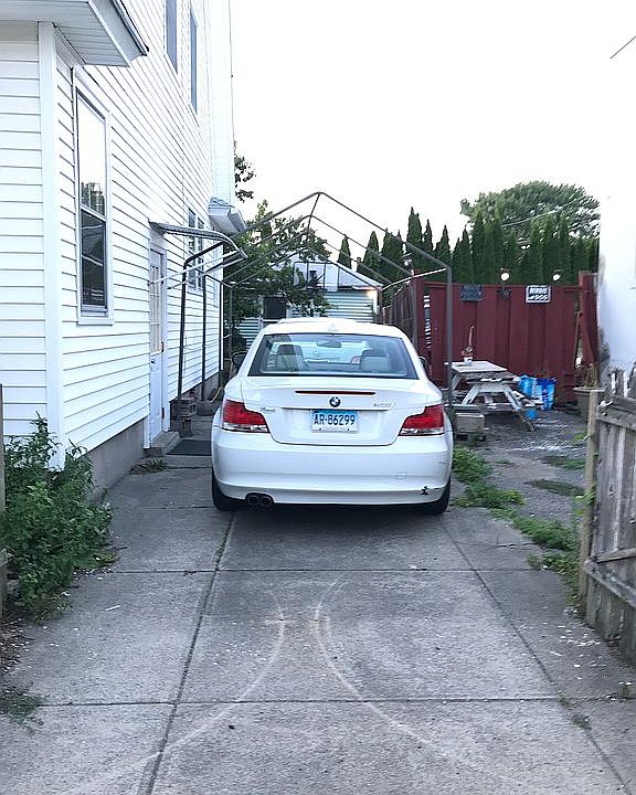 2nd image of 178 Canaan Rd