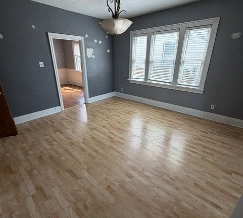 5th image of 665 S Ogden St
