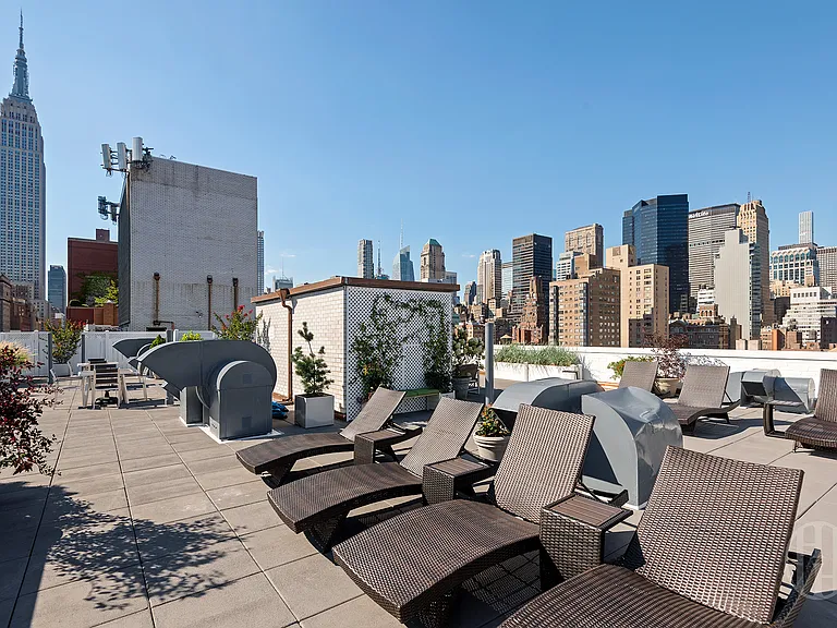 155 E 34th St #15C — Photo 4