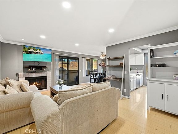 2nd image of 1016 Grape St