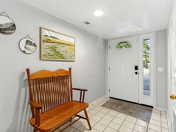 4th image of 5826 S Club View Ln