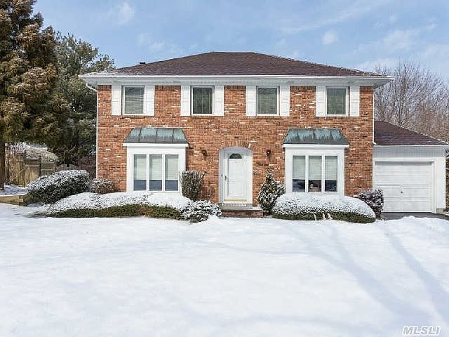 1st image of 4 Fireplace Dr