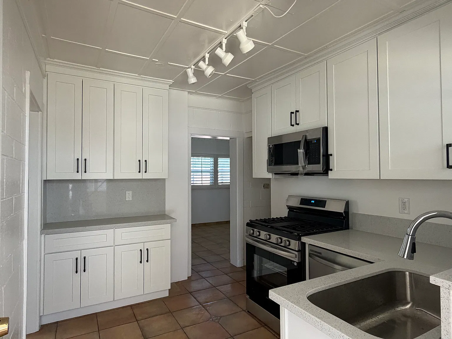 4 bed, 1496 sqft, $3,200 — Photo 1