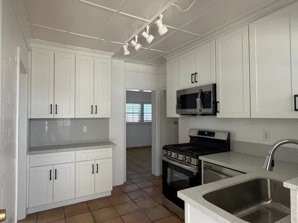 1825 S Benson Ave, Ontario, CA 91762