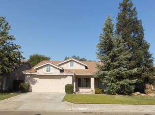 7381 N Ivanhoe Ave, Fresno, CA 93722