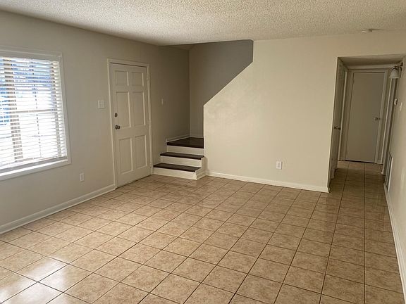 4th image of 319 Toulouse Dr