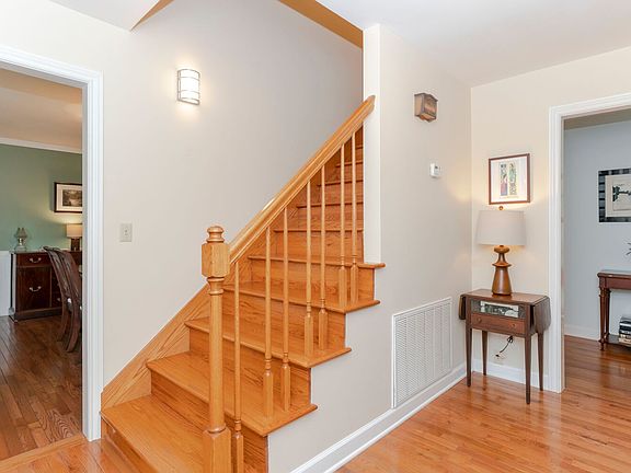 5th image of 6360 Sea Haven Dr