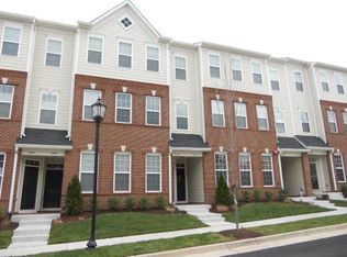 19462 Promenade Dr, Leesburg, VA