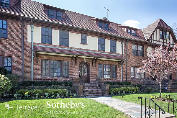 Rented by Terrace Sotheby's International Realty | media 1