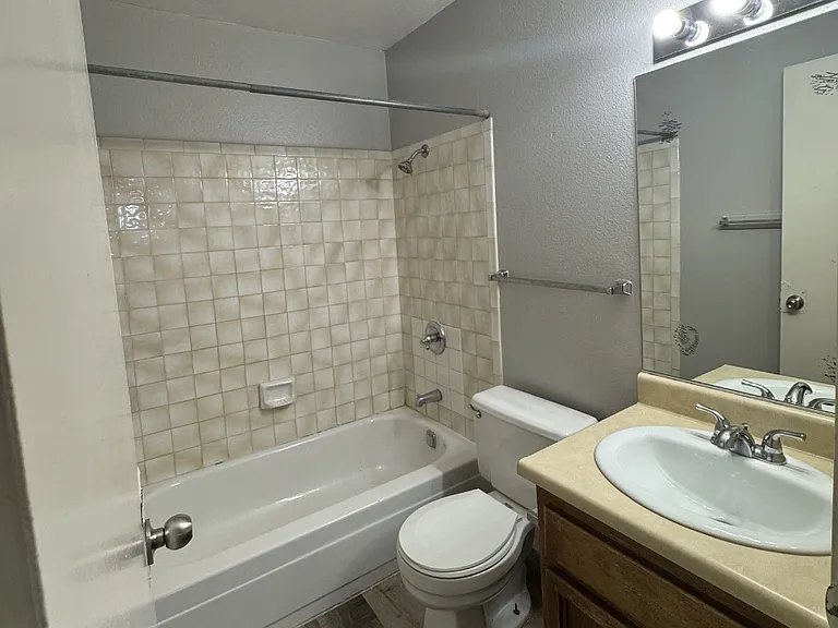 3709 Snorkel Cir — Photo 10