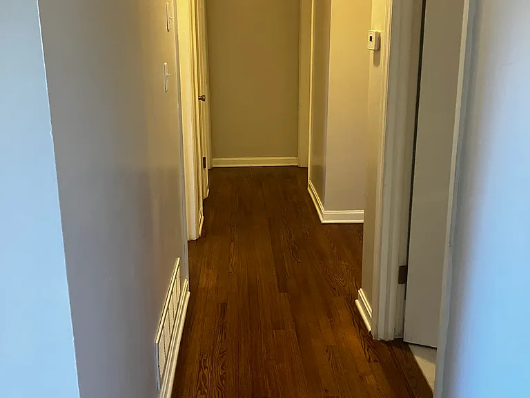 Hall to bedrooms