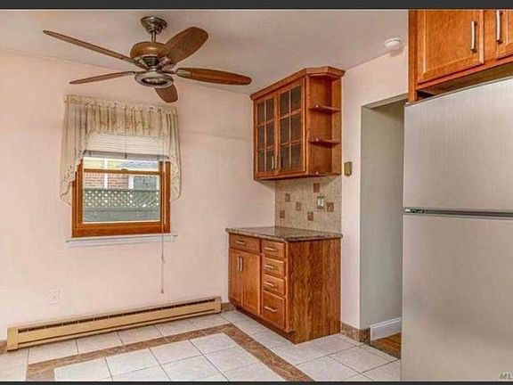 3rd image of 1641 154th St #1A