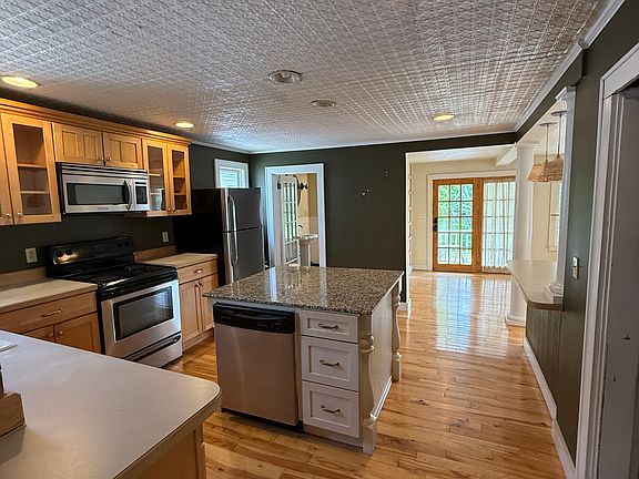 4th image of 32 Irving St #2