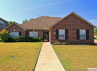 19406 E 48th St, Broken Arrow, OK 74014